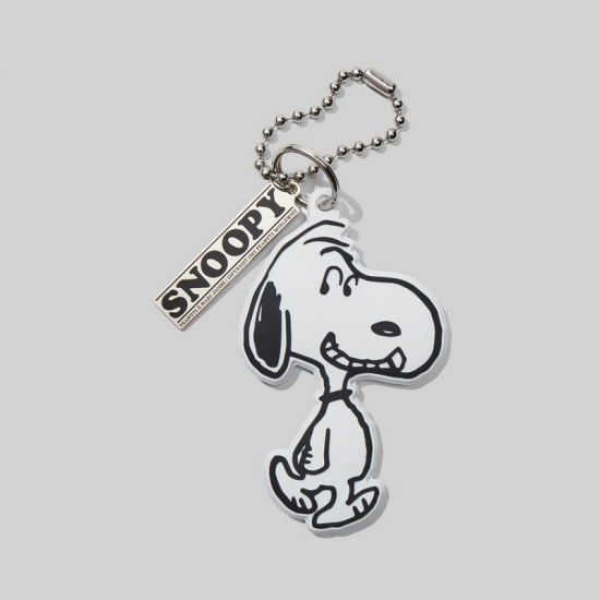 Marc Jacobs - Peanuts? x Marc Jacobs The Snoopy Charm - Click Image to Close